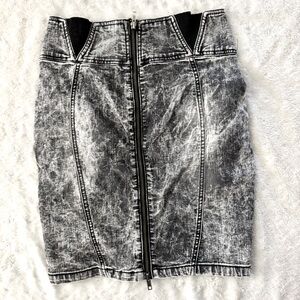 ZARA TRF Zip Front Retro Acid Wash High Rise Denim Skirt